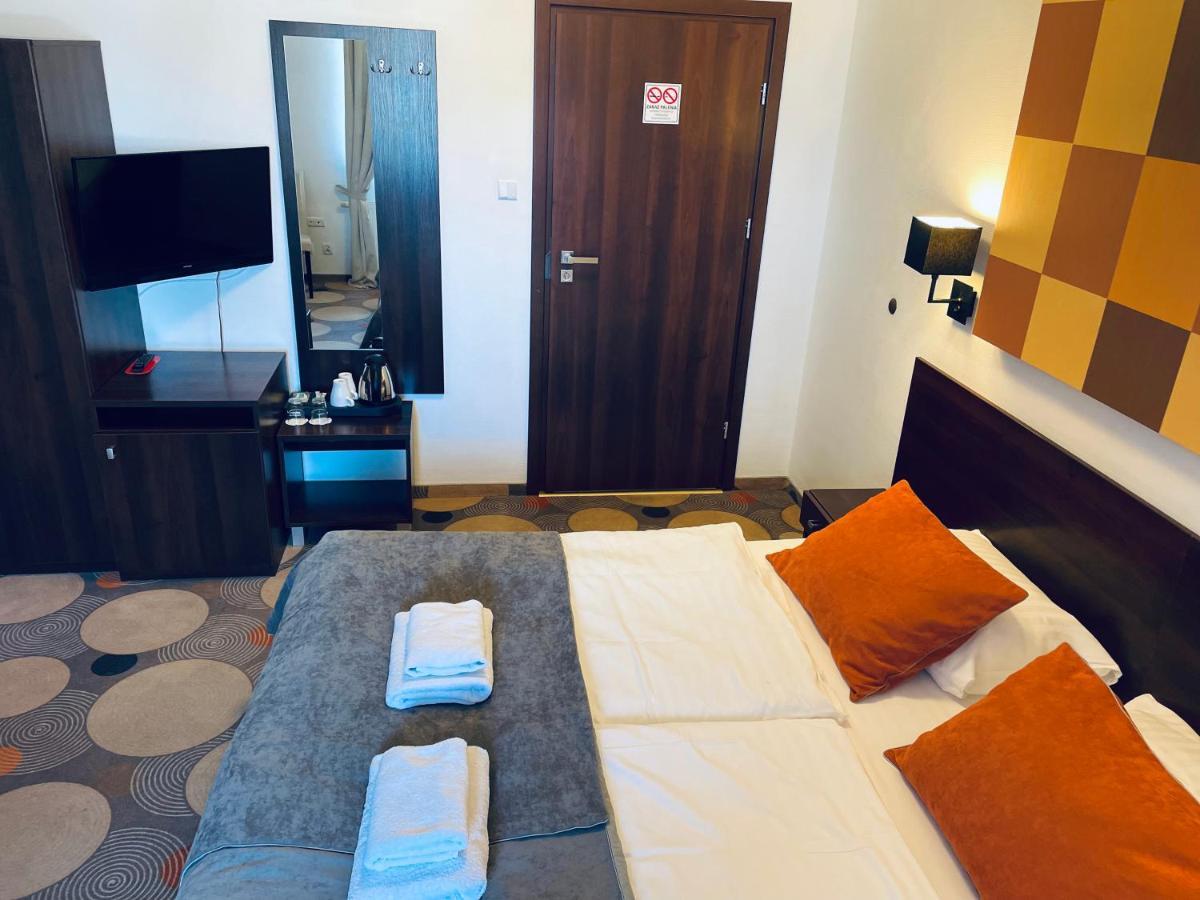 La Petite Apartments & Rooms Гданск Екстериор снимка