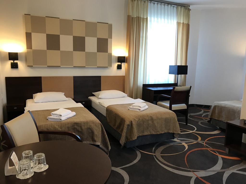 La Petite Apartments & Rooms Гданск Екстериор снимка