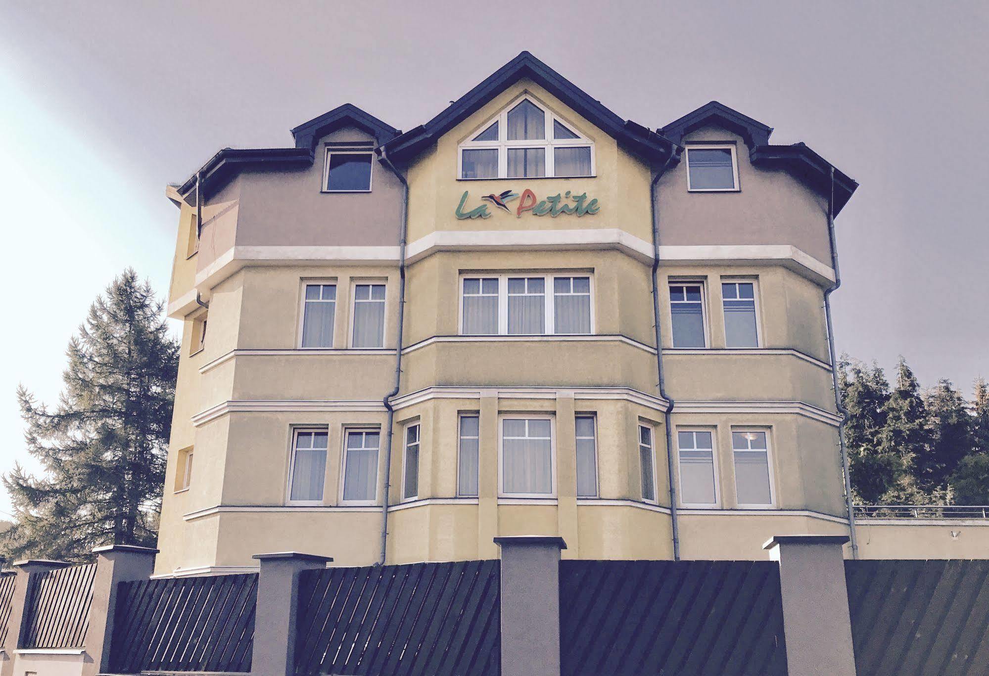 La Petite Apartments & Rooms Гданск Екстериор снимка