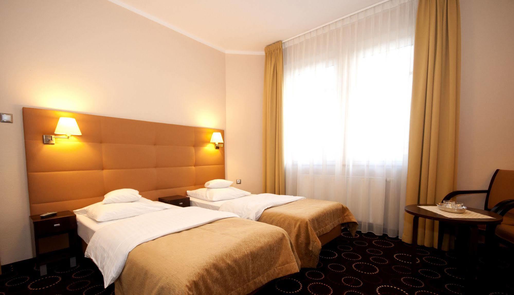 La Petite Apartments & Rooms Гданск Екстериор снимка